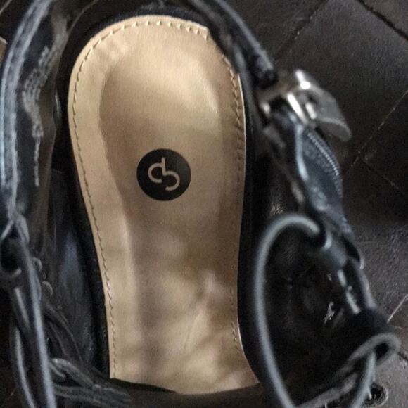 EUC Db Sz 8 Rylan Laced PU/Fabric Stylish Laced side zip open toe sandals - Picture 3 of 7